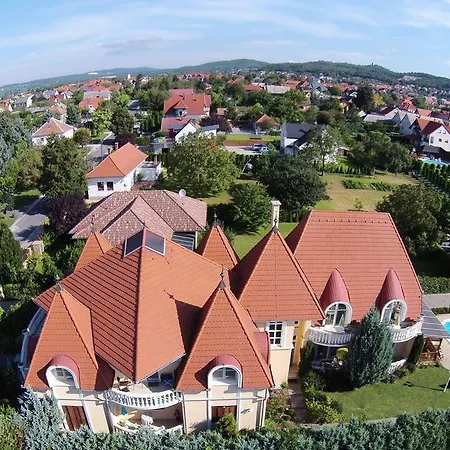Lavia Panzio Bed & Breakfast Gyenesdias